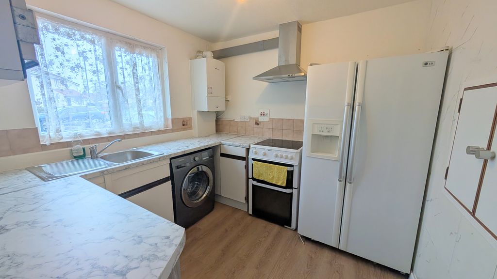 Property photo 2 of 9 Image