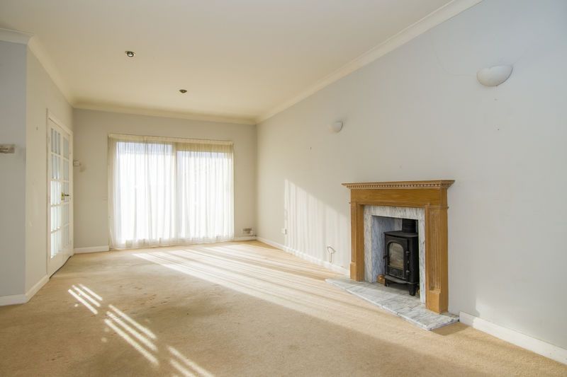 Property photo 3 of 25 Photo 2