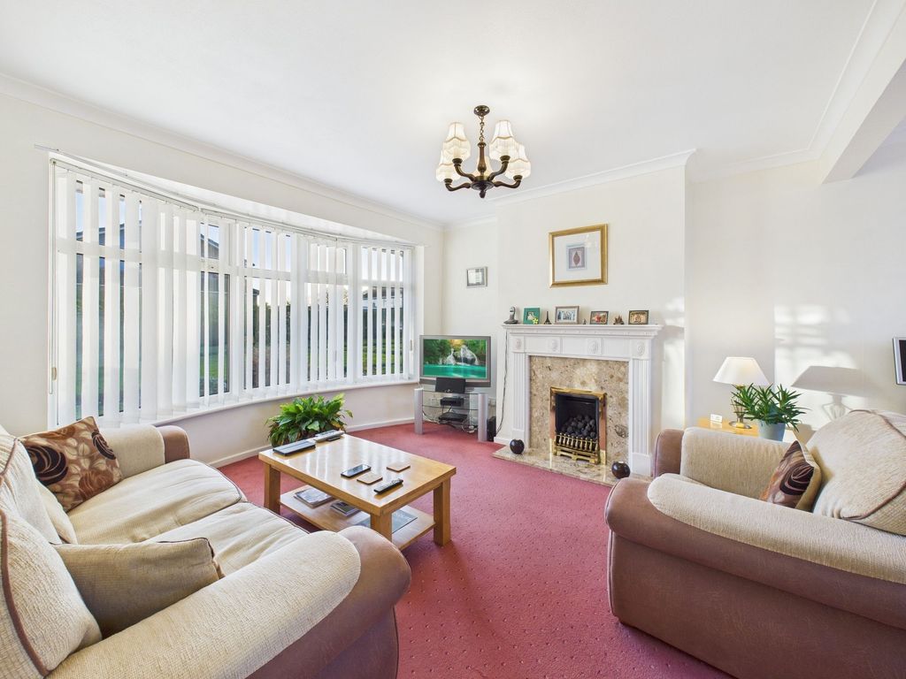 Property photo 2 of 12 Lounge/Diner