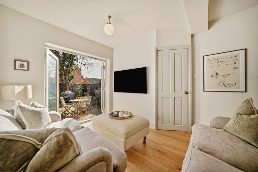 Property photo 3 of 8