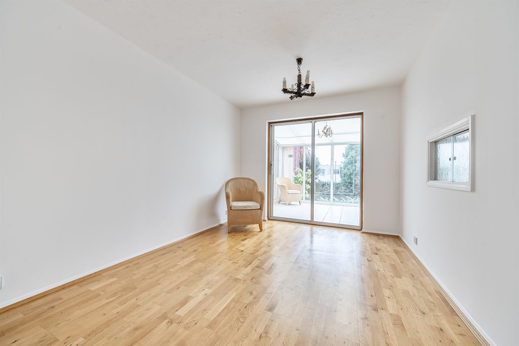 Property photo 2 of 13 Image