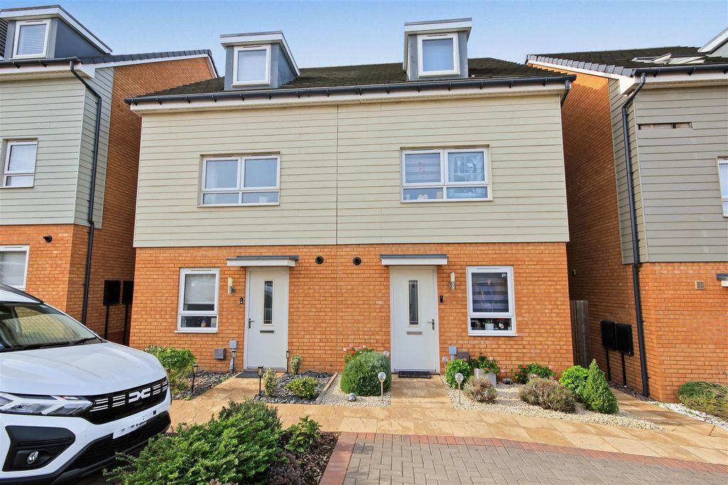 Property photo 1 of 19 Good Front.Jpg_Enhanced (1).Jpg