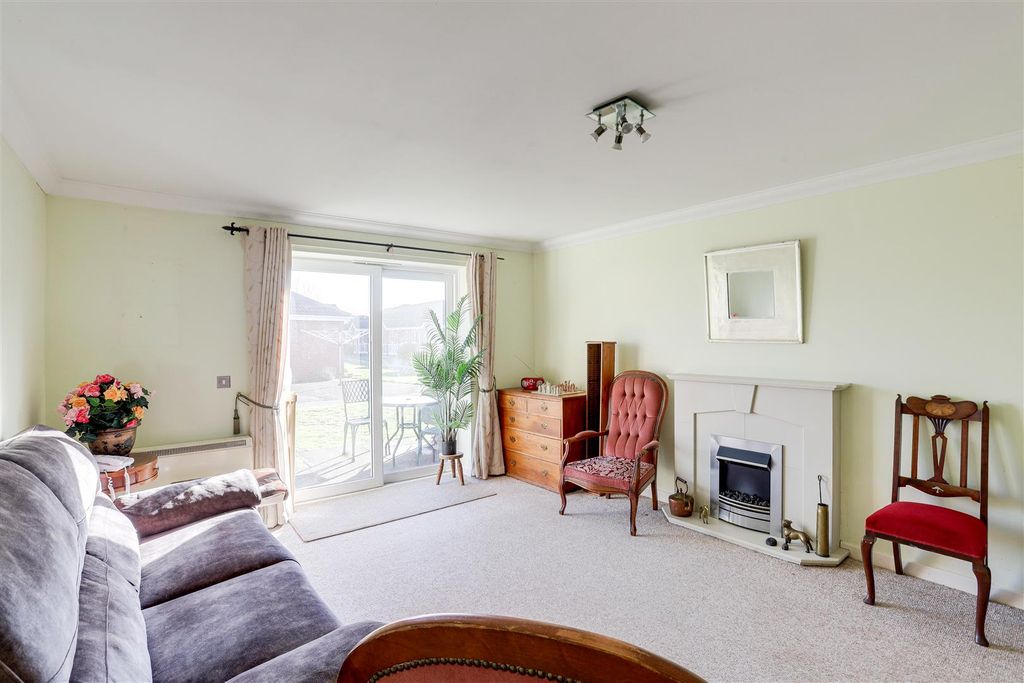 Property photo 3 of 11 3854.Jpg