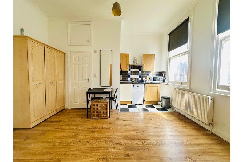 Property photo 3 of 6