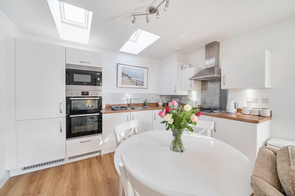 Property photo 2 of 14 Kitchen Diner.Jpg