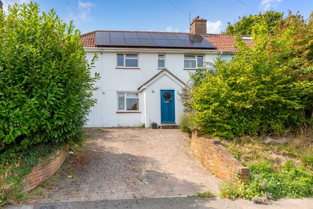 Property photo 1 of 27