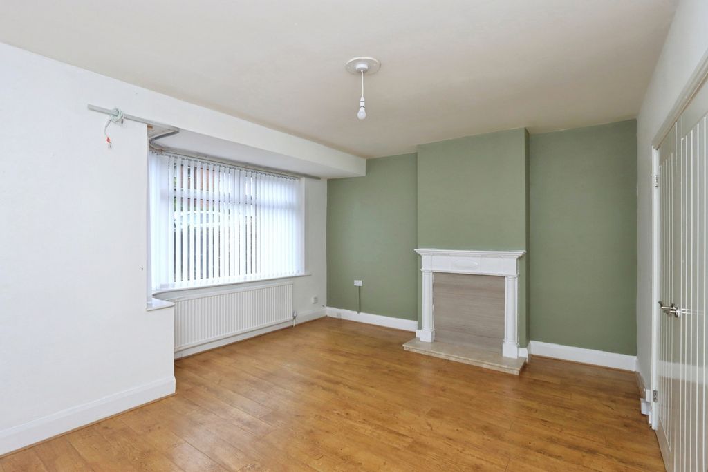 Property photo 2 of 17 Photo