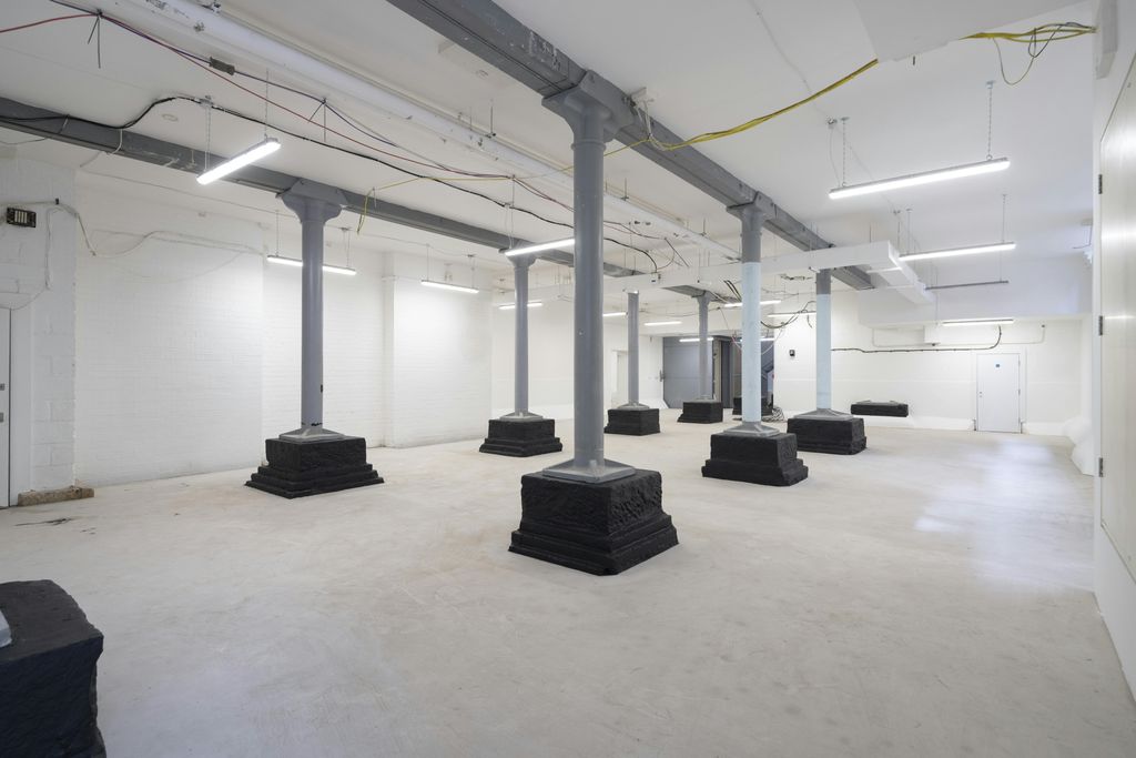 Property photo 3 of 12 Internal