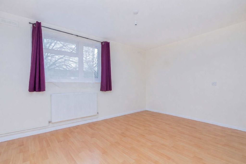 Property photo 3 of 4