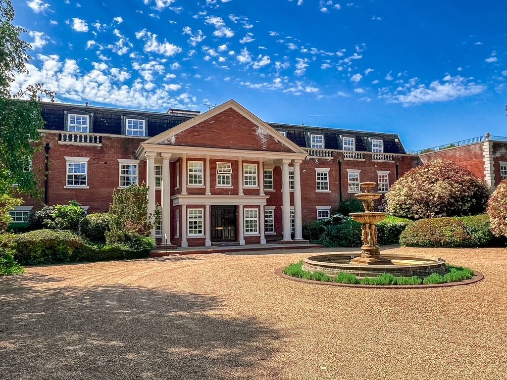 Additional image 9 of 2 bed flat for saleMolesey Park Road, East Molesey KT8
