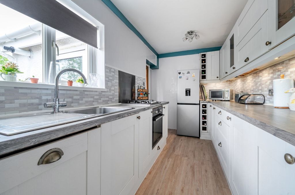 Property photo 3 of 24 1463254-7-6A0Dde9...