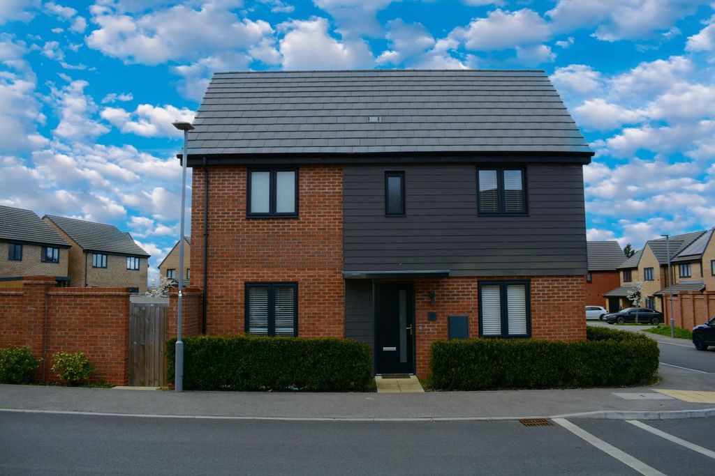 Property photo 1 of 7 Front.Jpg