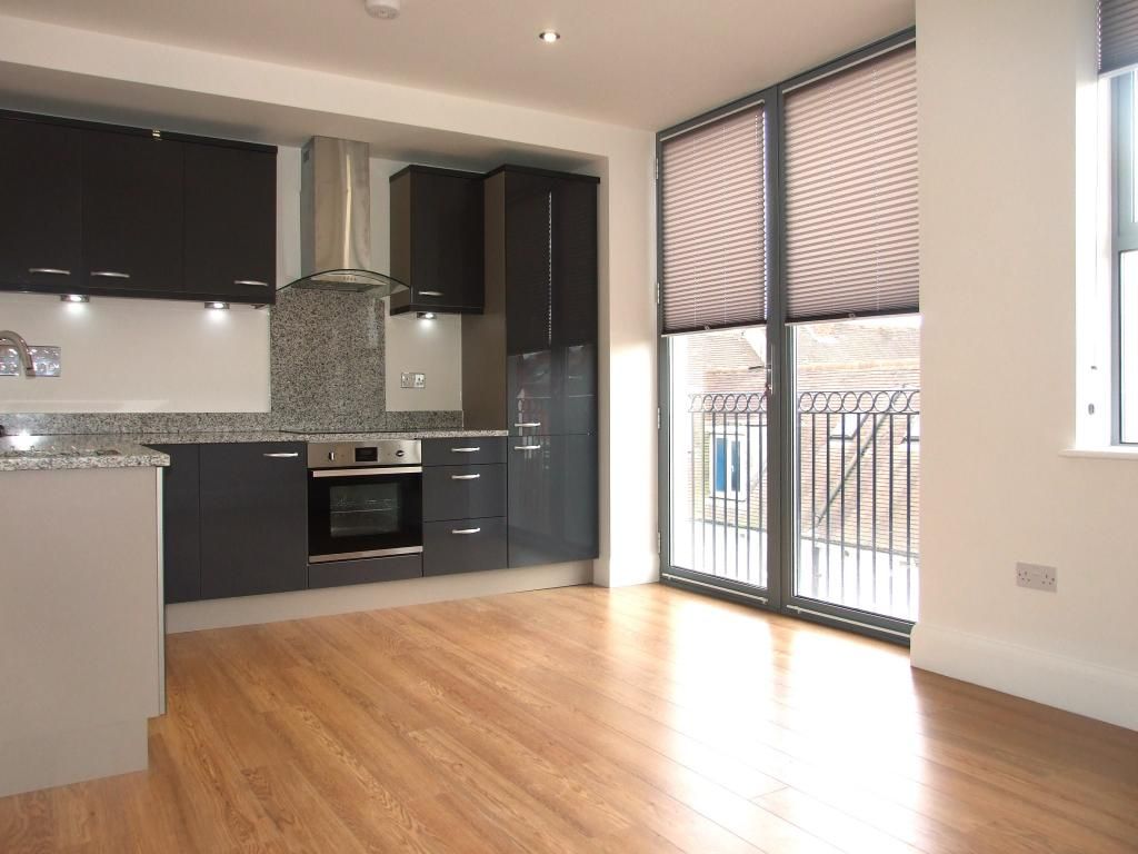 Property photo 2 of 7 Kitchen