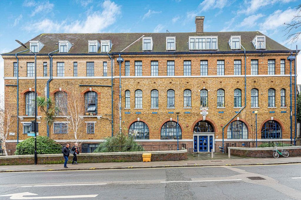 Property photo 1 of 10