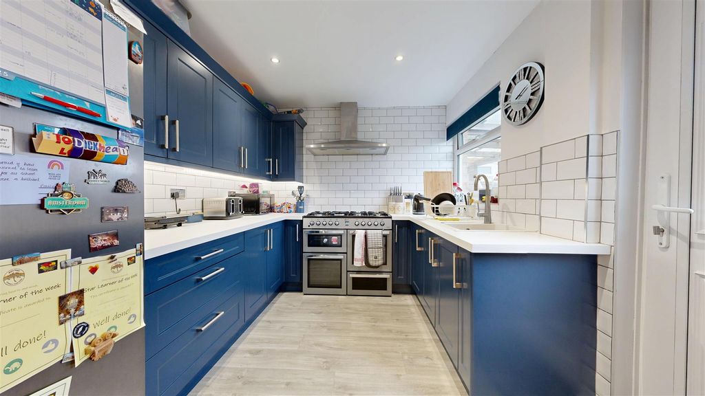 Property photo 2 of 17 14-Cunningham-Close-10062025_102303.Jpg