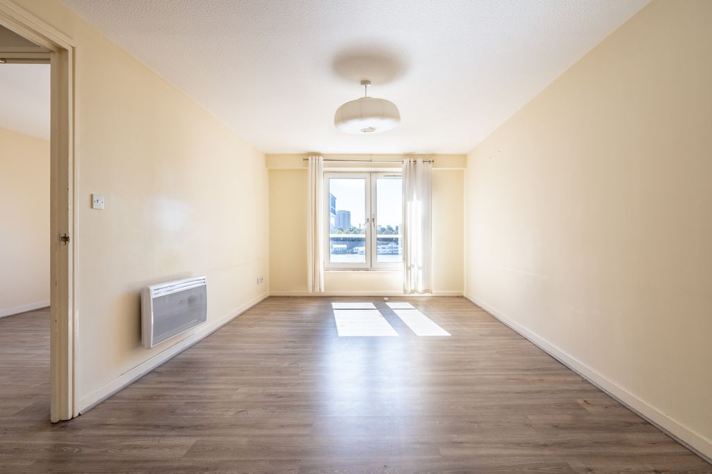 Property photo 1 of 31