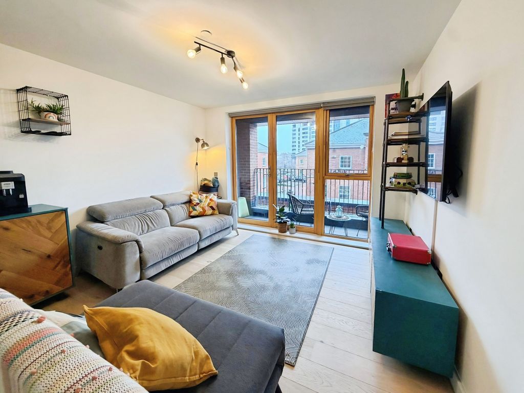 Property photo 2 of 22