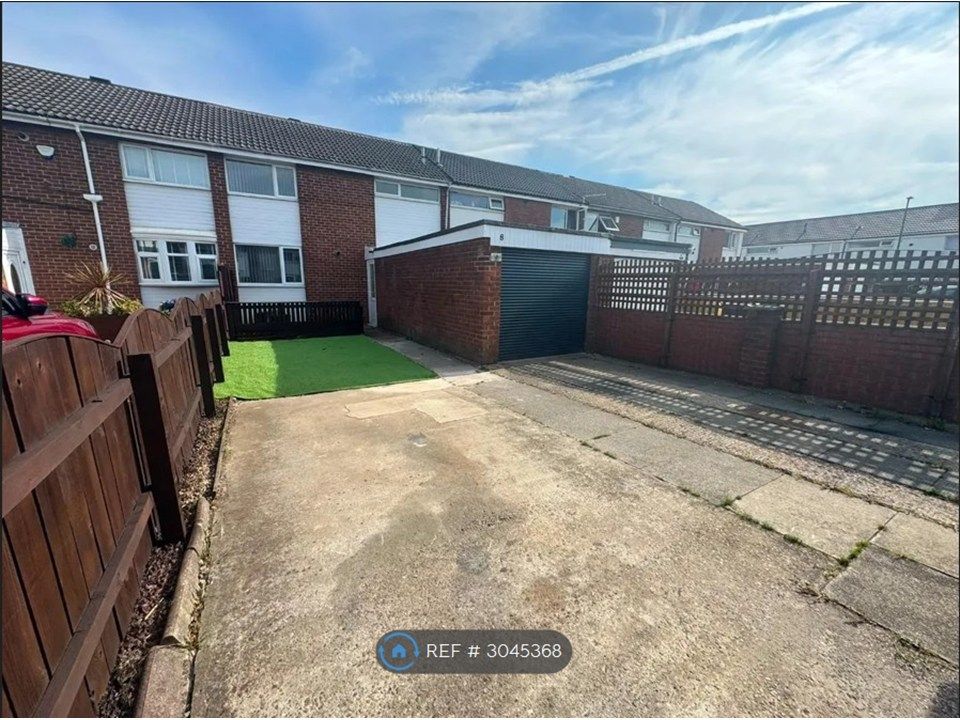 Property photo 1 of 13