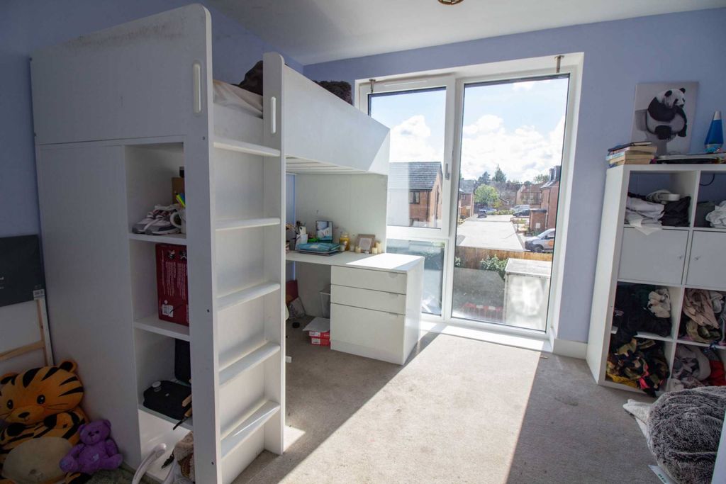 Property photo 3 of 8