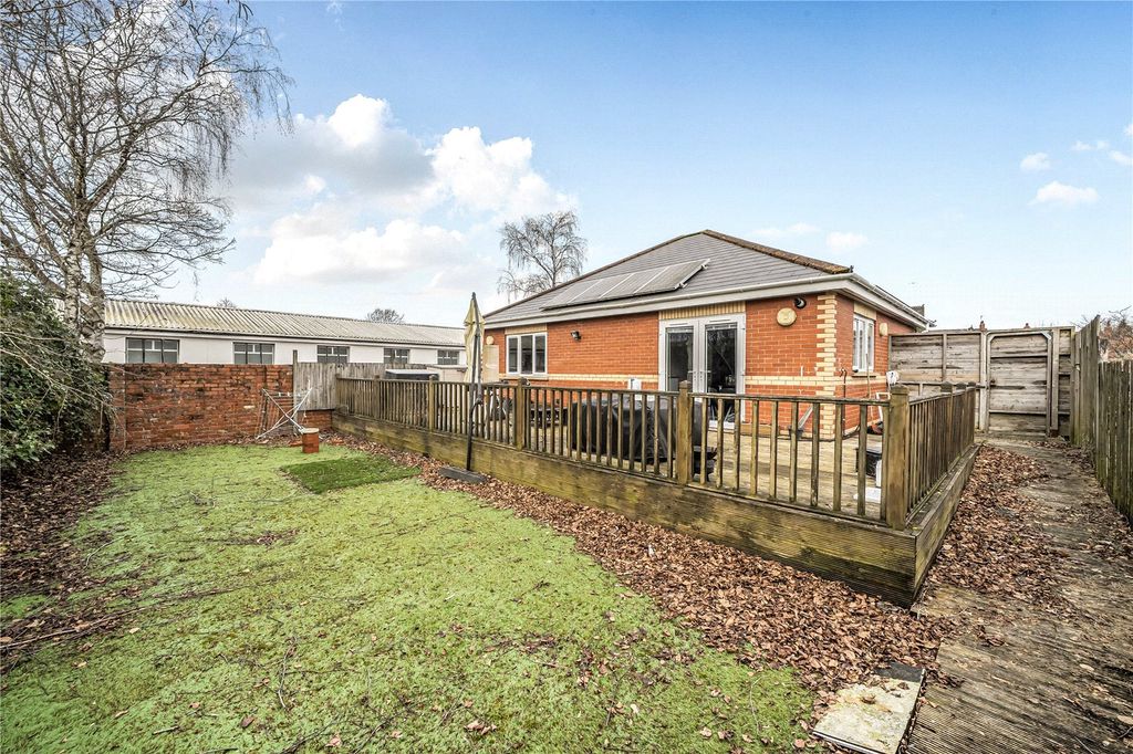Property photo 3 of 10 Picture No. 02