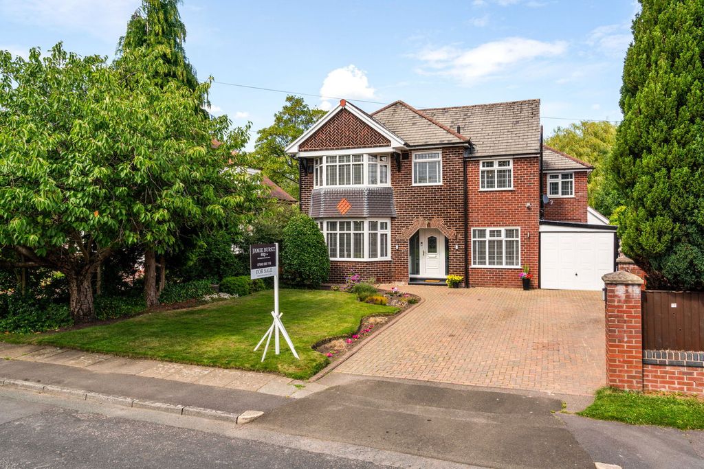 Property photo 1 of 44