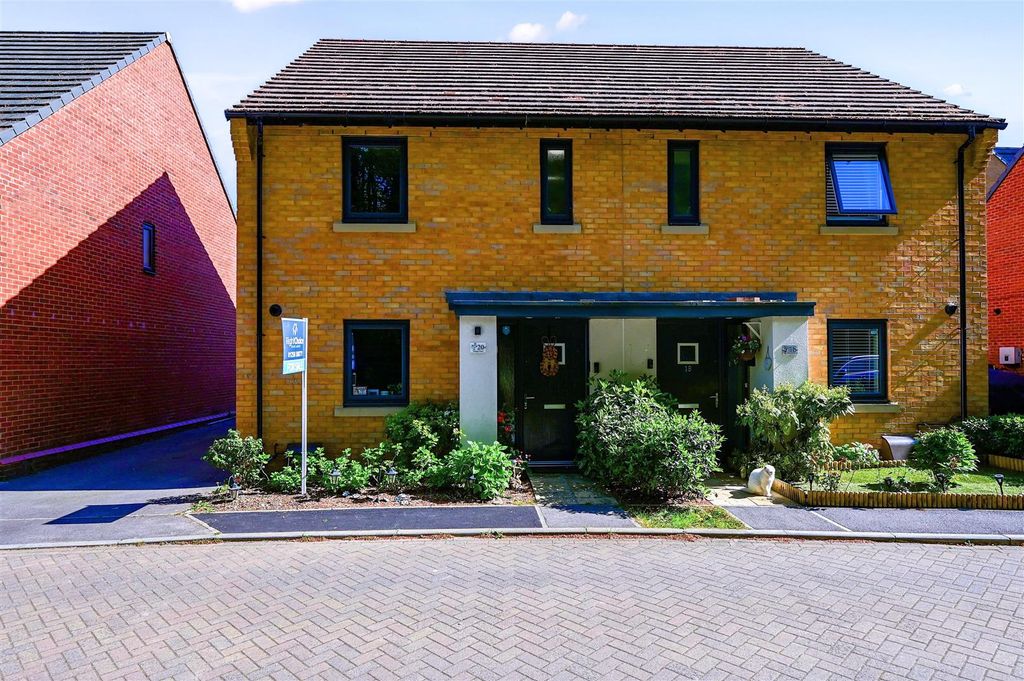 Property photo 1 of 12 Front