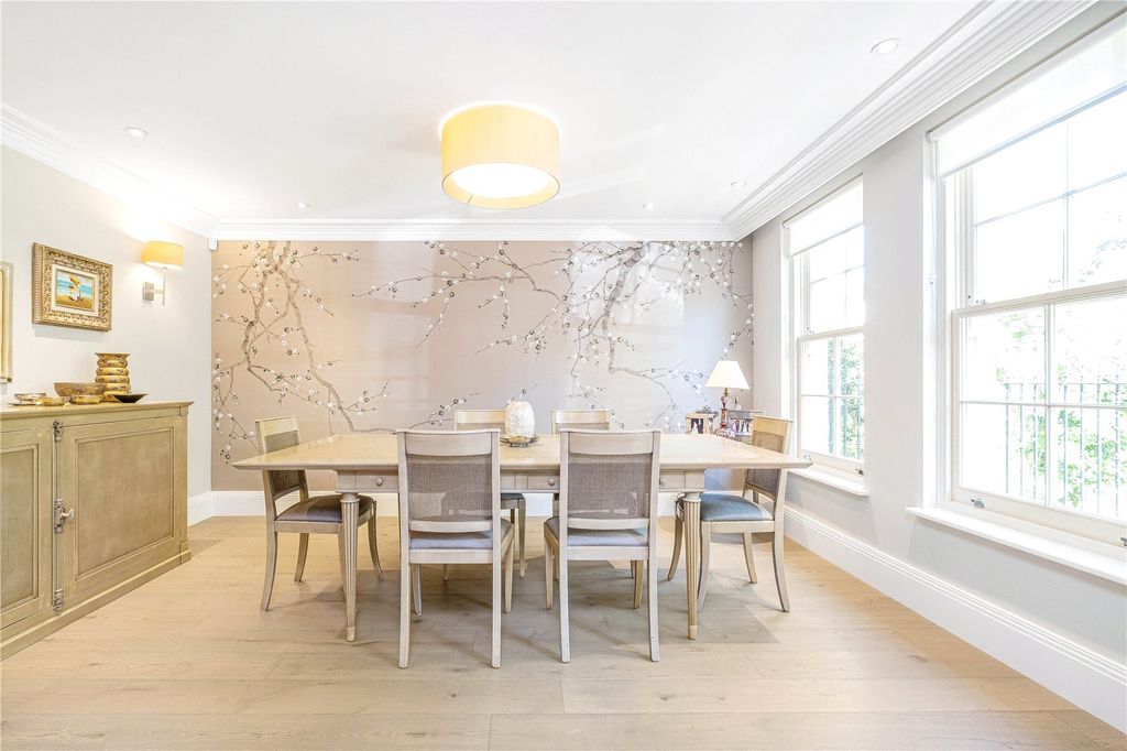 Property photo 2 of 14 Dining Area