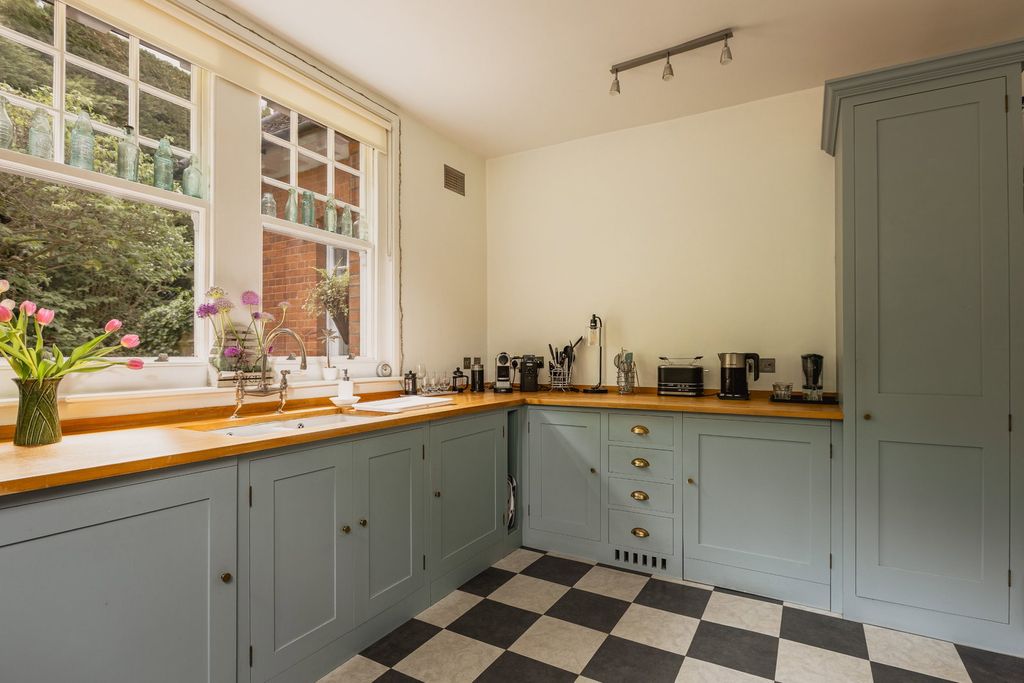 Additional image 12 of 7 bed semi-detached house for saleWesterham Road, Oxted, Surrey RH8