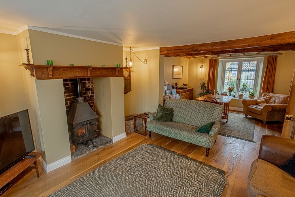 Property photo 2 of 25 Photo 9