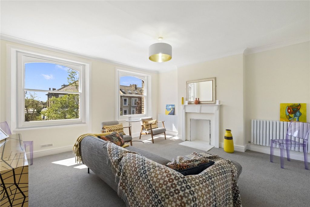 Property photo 2 of 10 Picture No. 07