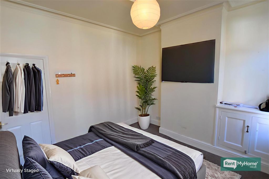 Property photo 3 of 12 Uksogrufue6i2Xyeyxzu6G - Bedroom - Modern - 5.Jpg