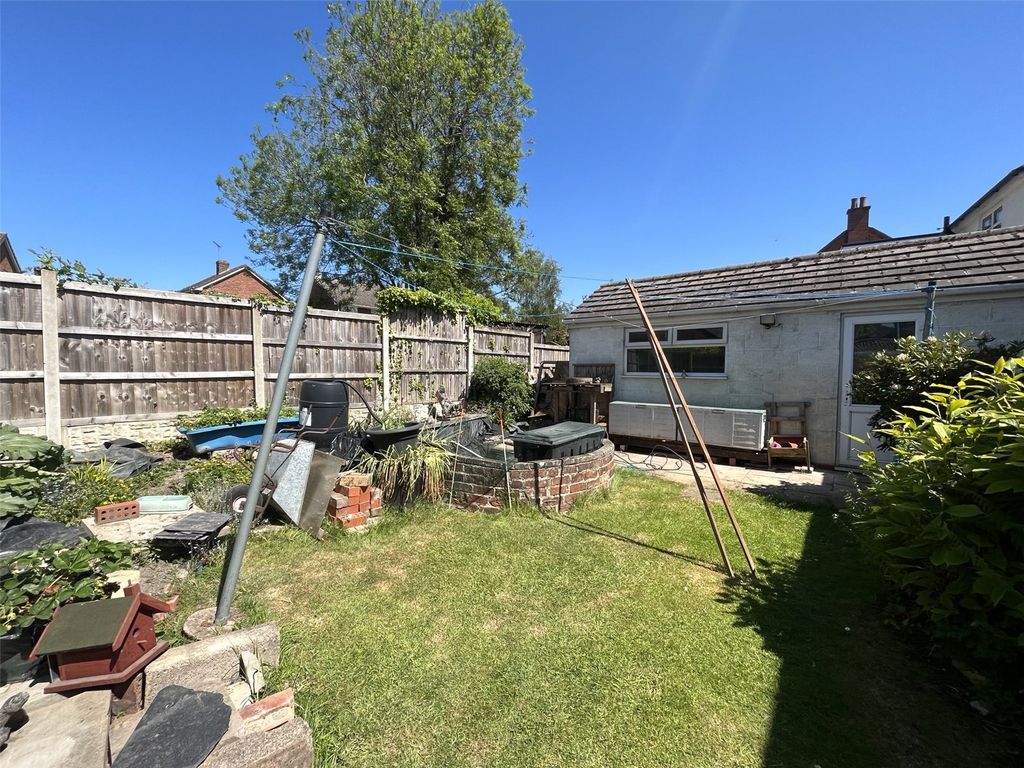 Property photo 2 of 15 Garden