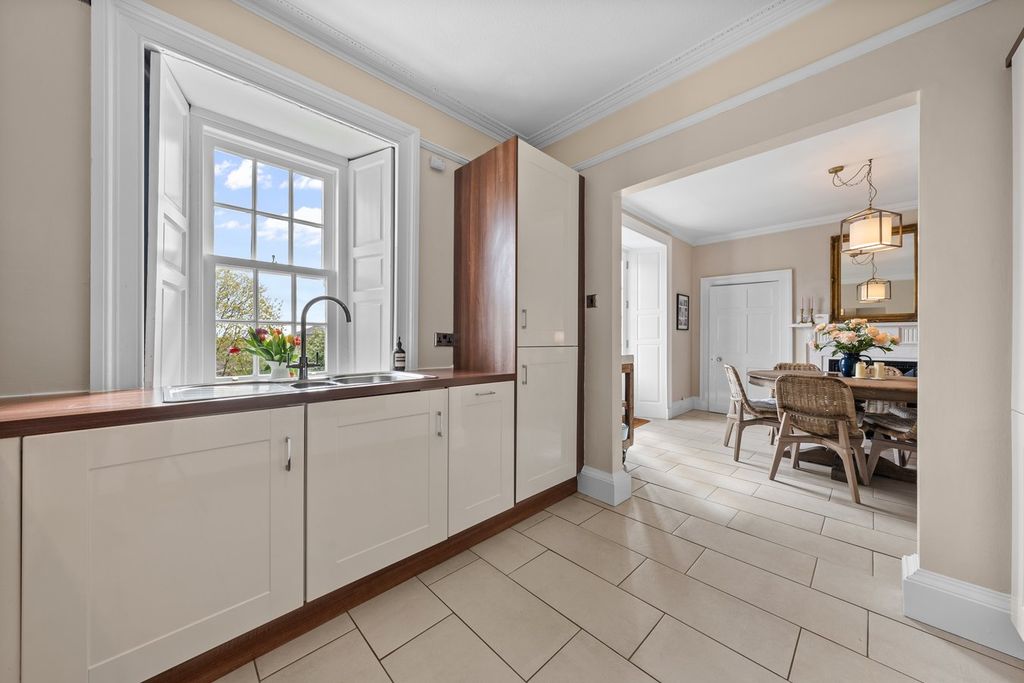 Additional image 9 of 3 bed flat for salePitt Terrace, Stirling FK8
