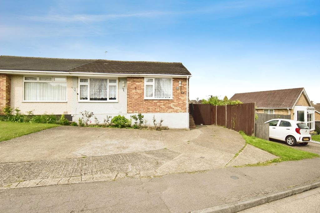 Property photo 2 of 17 Photo