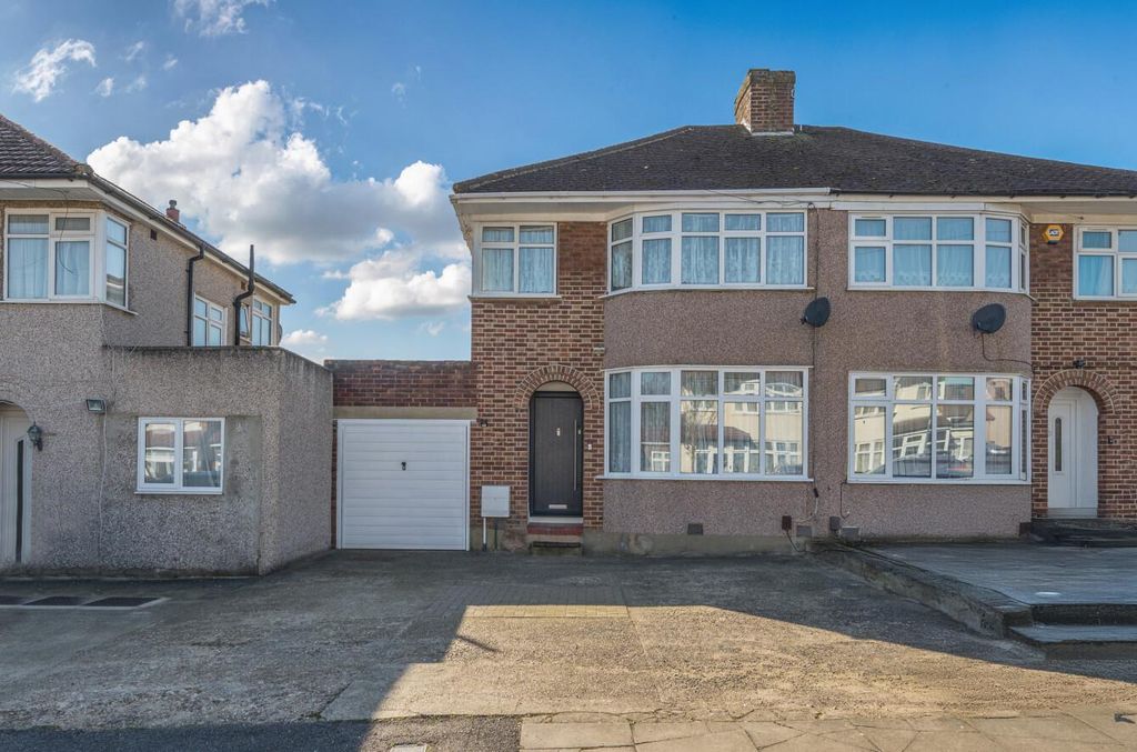 Property photo 1 of 19 Davidson Frost-Wellings, Dfw, Langland Crescent, F