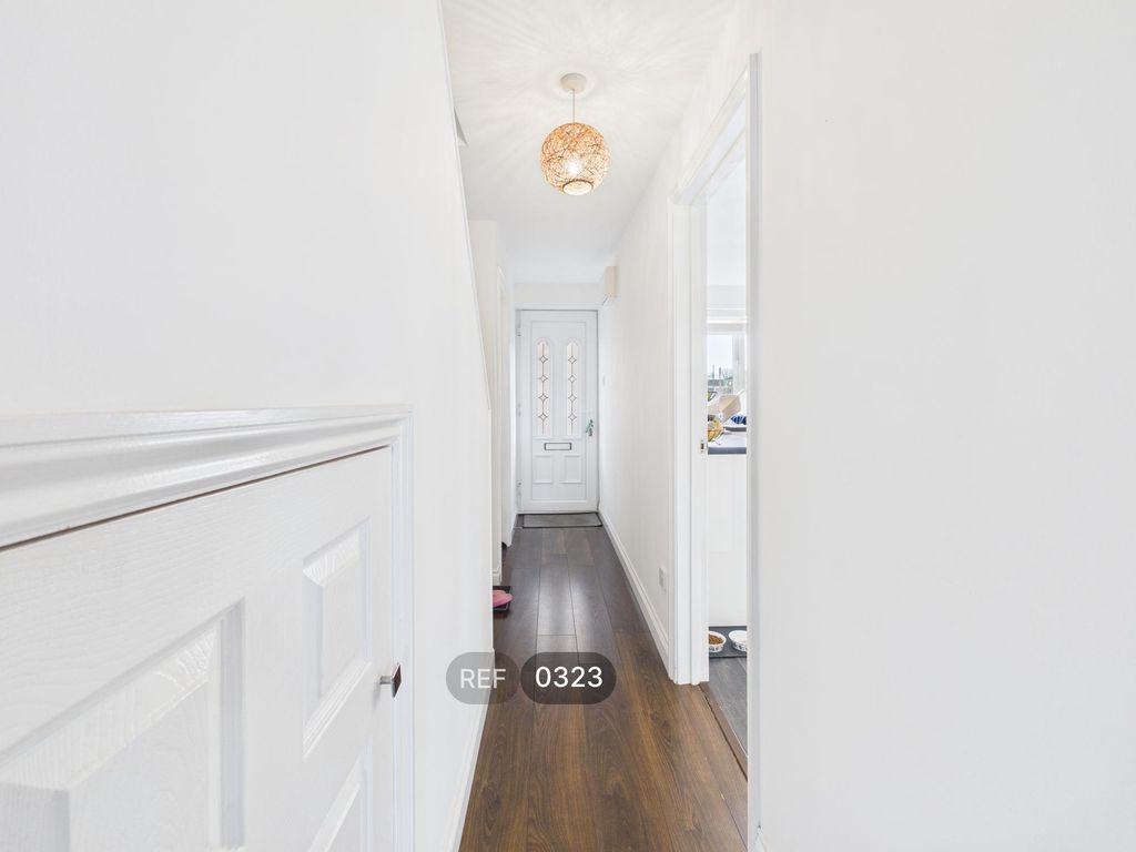 Property photo 3 of 12 Hallway