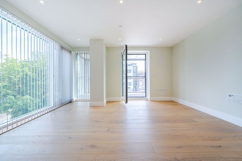 Property photo 1 of 20 Photo 11