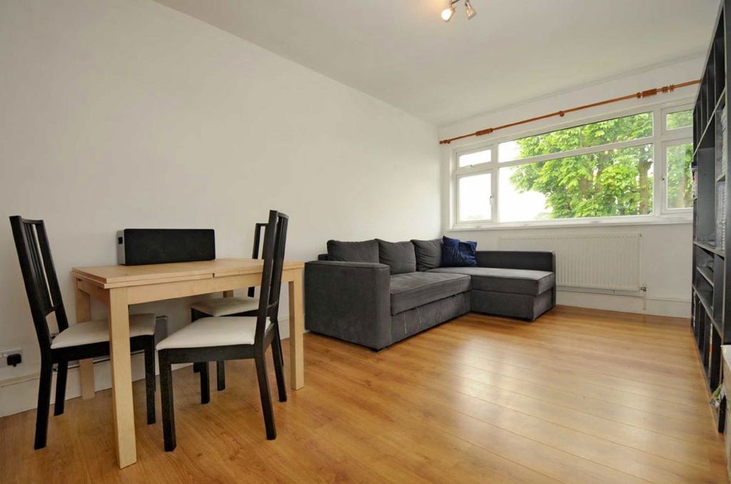 Property photo 2 of 4