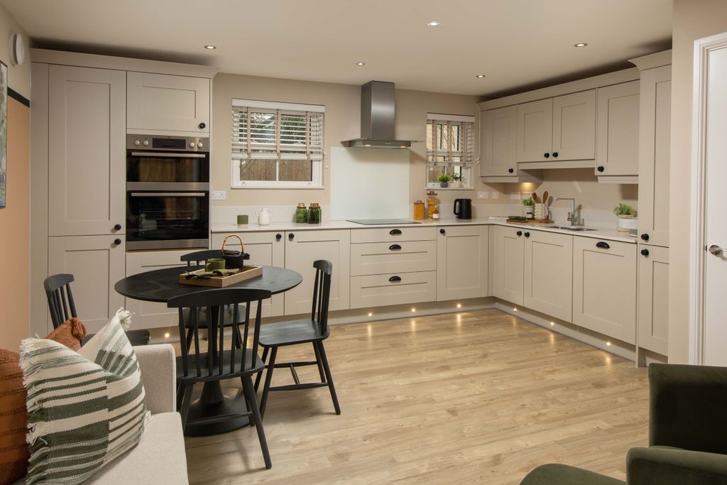 Property photo 2 of 10 St Peters Chase Allerthorpe Kitchen Diner