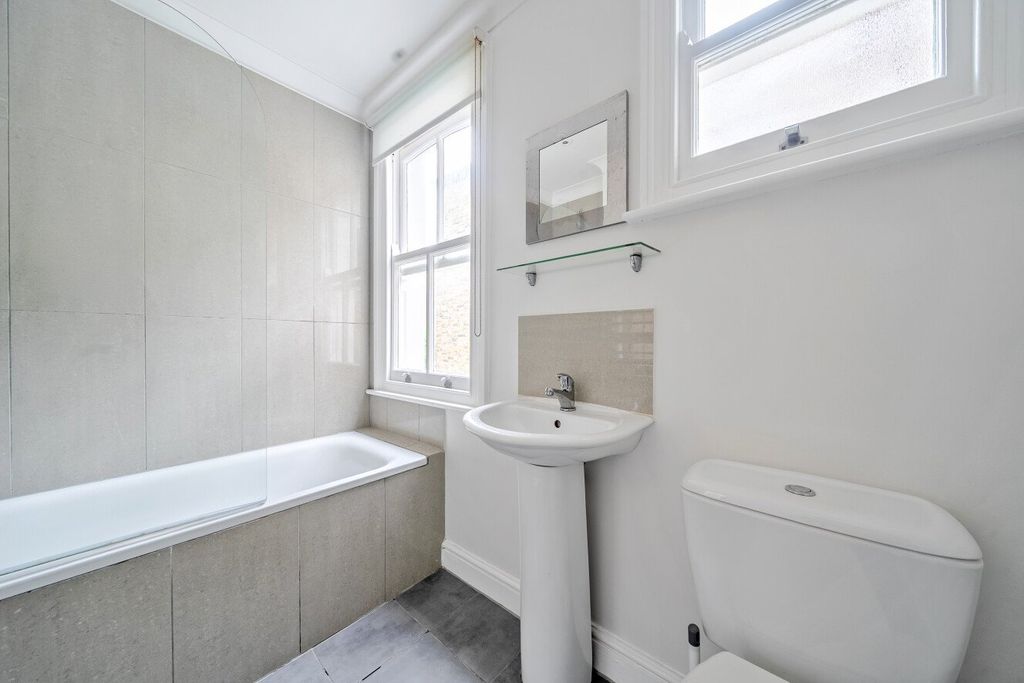 Property photo 3 of 8 Picture No. 01