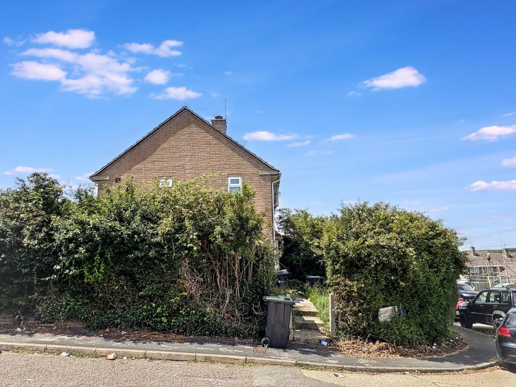 Property photo 1 of 12