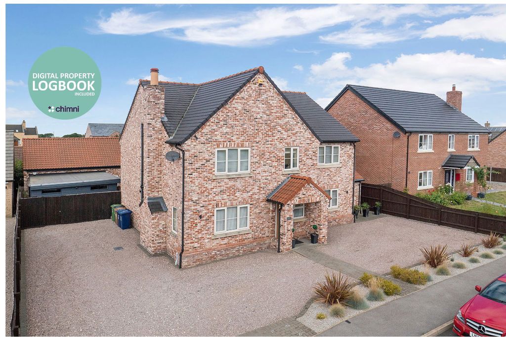 Property photo 1 of 50