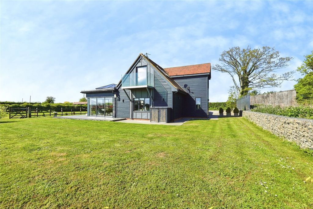 Property photo 3 of 36 Picture No. 28