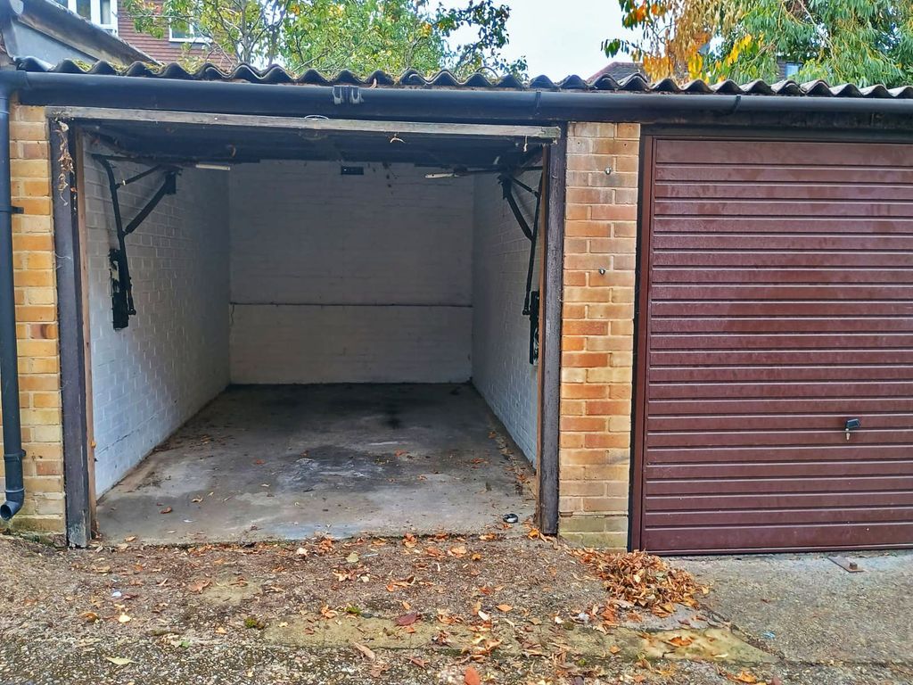 Property photo 2 of 5