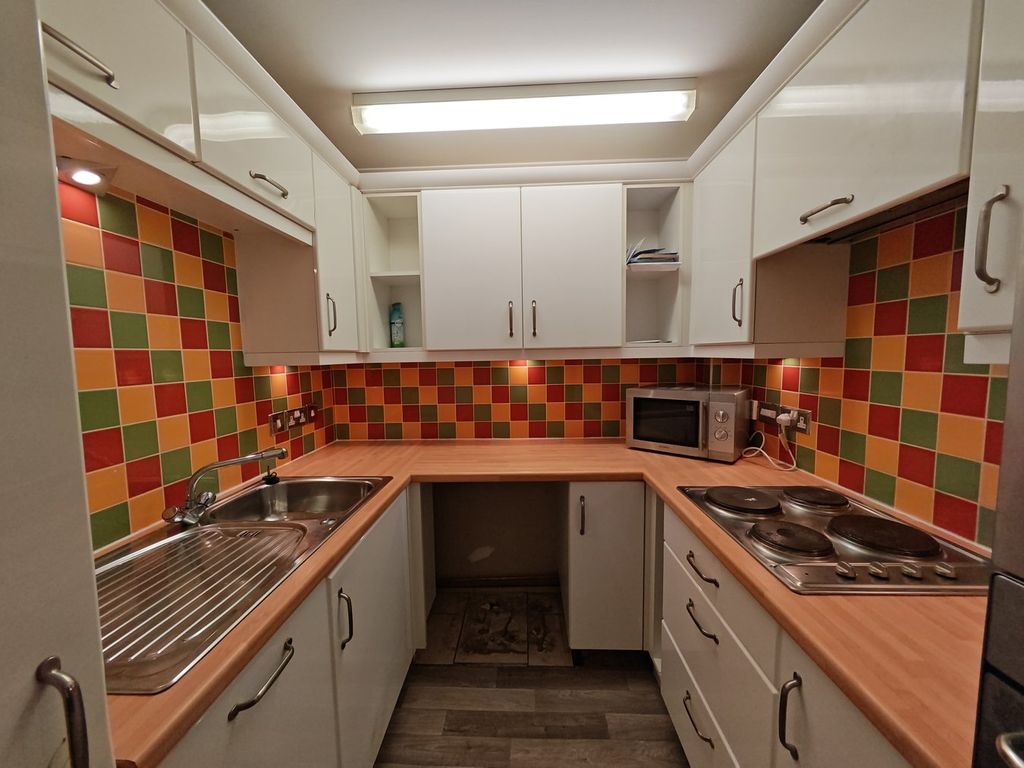 Property photo 3 of 11