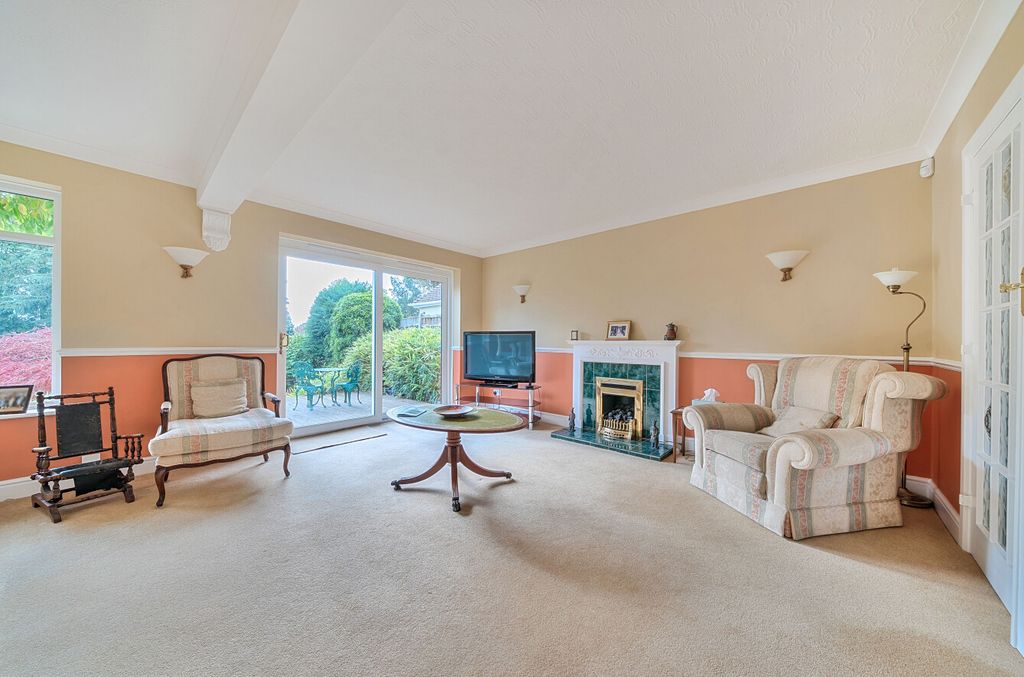 Property photo 3 of 21 690cd49Fe697c-137...