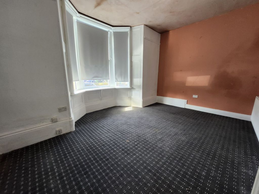 Property photo 2 of 8 Gallery