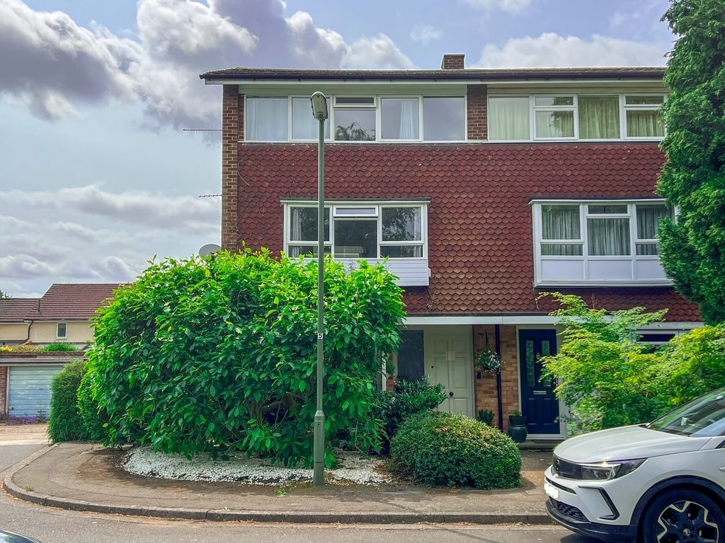 Property photo 1 of 33