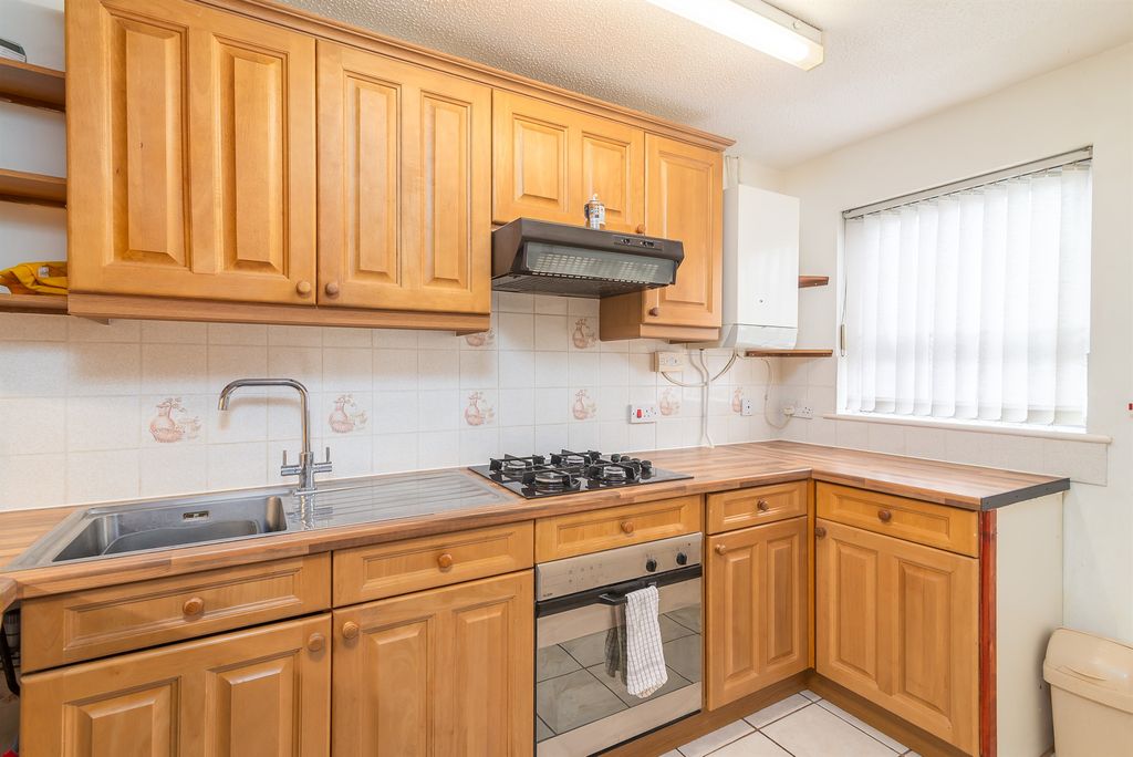Property photo 3 of 13 Kitchen