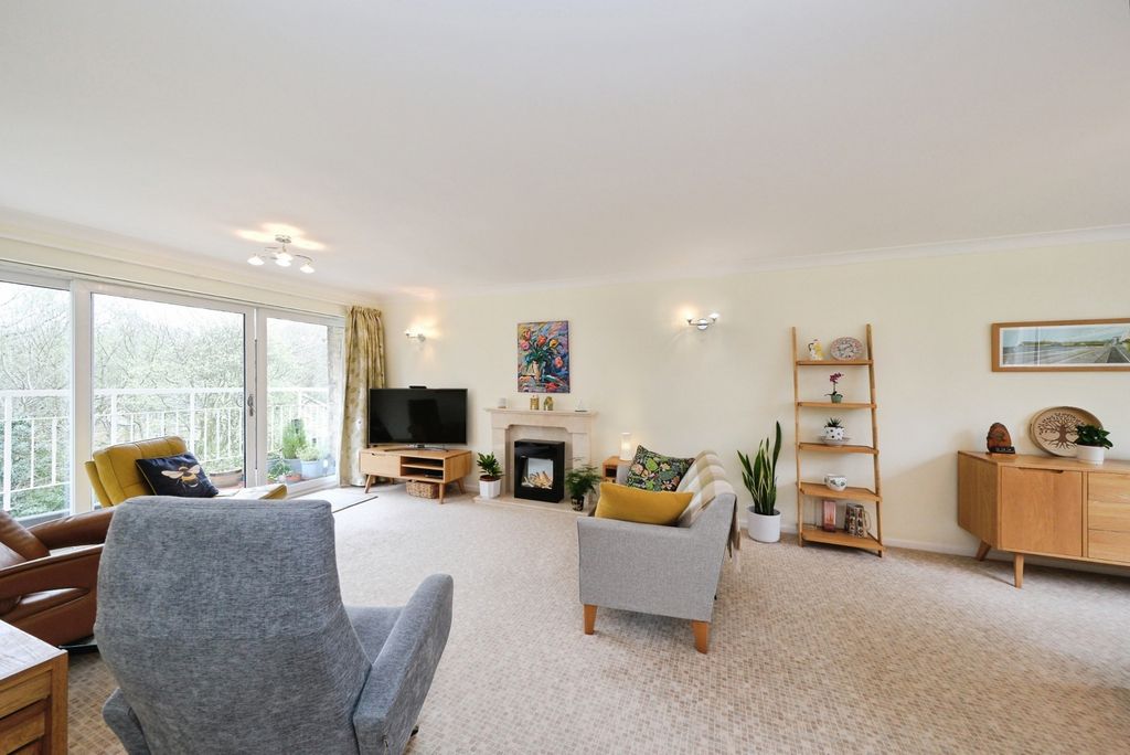 Property photo 3 of 29 Pbox-Img.Jpg